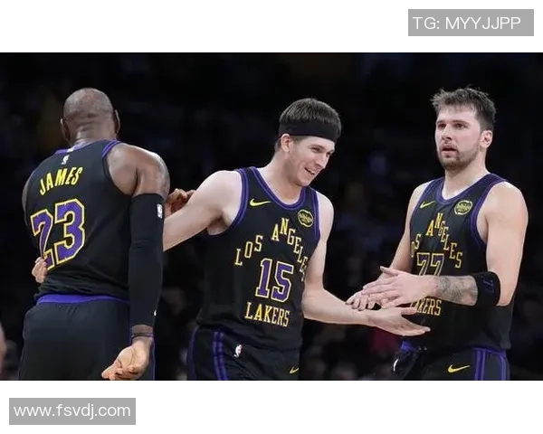 湖人对决火箭的精彩较量揭示了球队实力与战术的较大差异