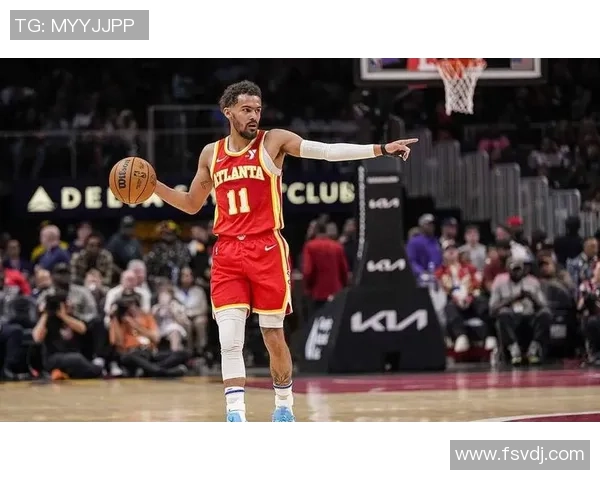 特雷杨领衔新一代篮球风潮展现超凡球技与领导力 特雷杨领衔新一代篮球风潮展现超凡球技与领导力